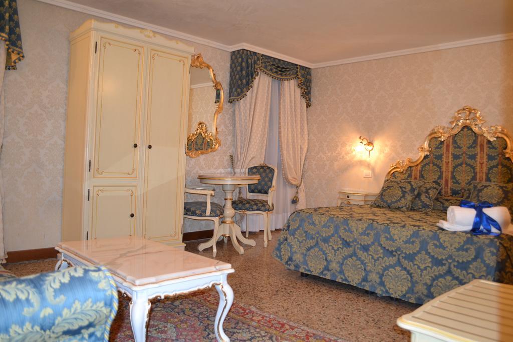 Guest House La Chicca Венеция Экстерьер фото